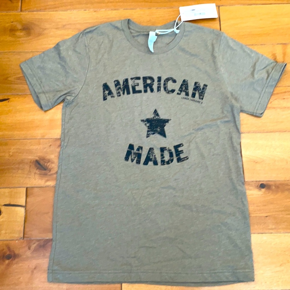 Women’s T Size medium. NWT